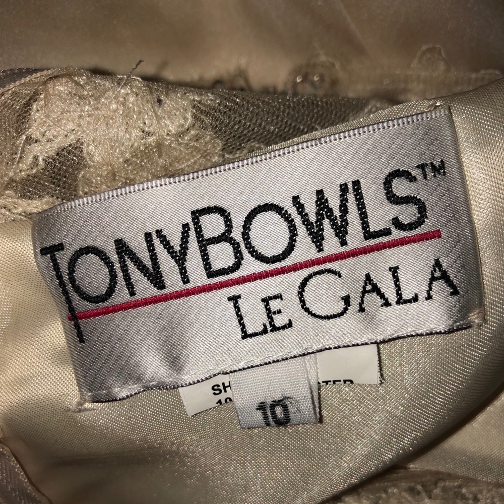 TONY BOWLS Couture Dress - Picture 7 of 7